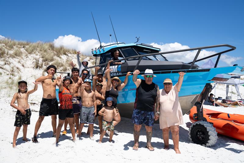Support boat and supporters -Jono Ridler - Day 4 - Swim4TheOcean - January 8, 2026 - photo © Joshua Mccormack
