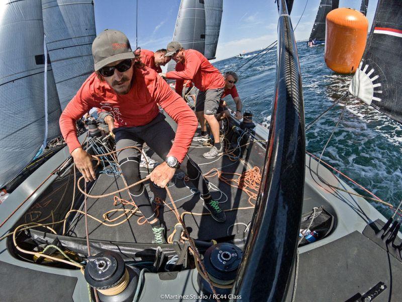 Team CEEREF's pitman Jaro Furlani hard at work in the cockpit - photo © MartinezStudio.es