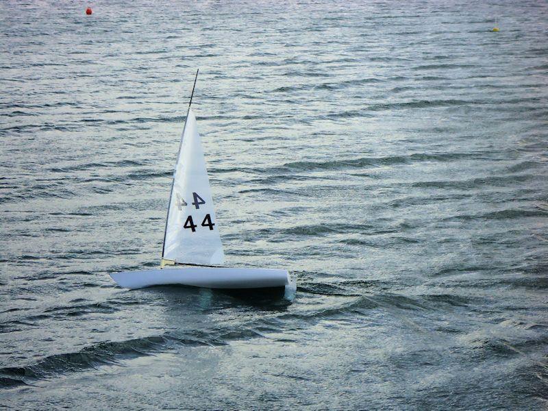 df95 rc yacht