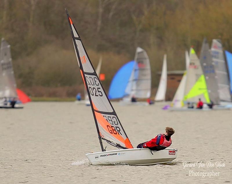 Leigh & Lowton Tipsy Icicle Week 2 - photo © Gerard van den Hoek