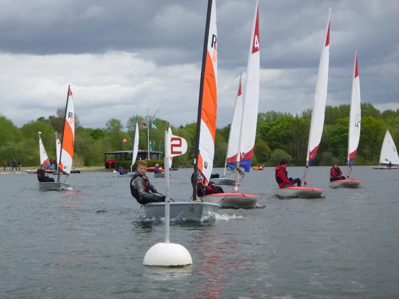 London Sailing League at Hillingdon photo copyright Sally Jones taken at Hillingdon Outdoor Activities Centre and featuring the RS Tera class