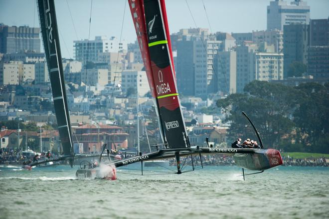 Emirates Team New Zealand leads against Oracle Team USA. Race three of the America’s Cup 34 in San Francisco on day two. 8/9/2013 © Chris Cameron/ETNZ http://www.chriscameron.co.nz