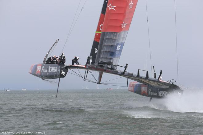 08/09/2013 - San Francisco (USA,CA) - 34th America’s Cup - ORACLE Team USA vs Emirates Team New Zealand, Race Day 2 © ACEA - Photo Gilles Martin-Raget http://photo.americascup.com/