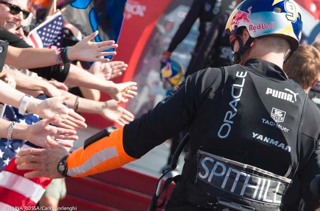 San Francisco, 10/09/13 34th AMERICA’S CUP America’s Cup Final race 5 Oracle Team USA skipper James Spithill with the spectators © Carlo Borlenghi/Luna Rossa http://www.lunarossachallenge.com