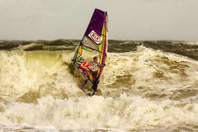 Traversa in the pit - 2012 PWA Cold Hawaii World Cup ©  John Carter / PWA http://www.pwaworldtour.com