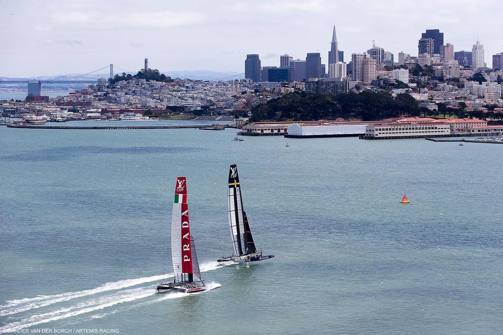 Luna Rossa wins the First race of the Louis semi finals.  6th of August, 2013, Alameda, USA &copy; Sander van der Borch / Artemis Racing http://www.sandervanderborch.com