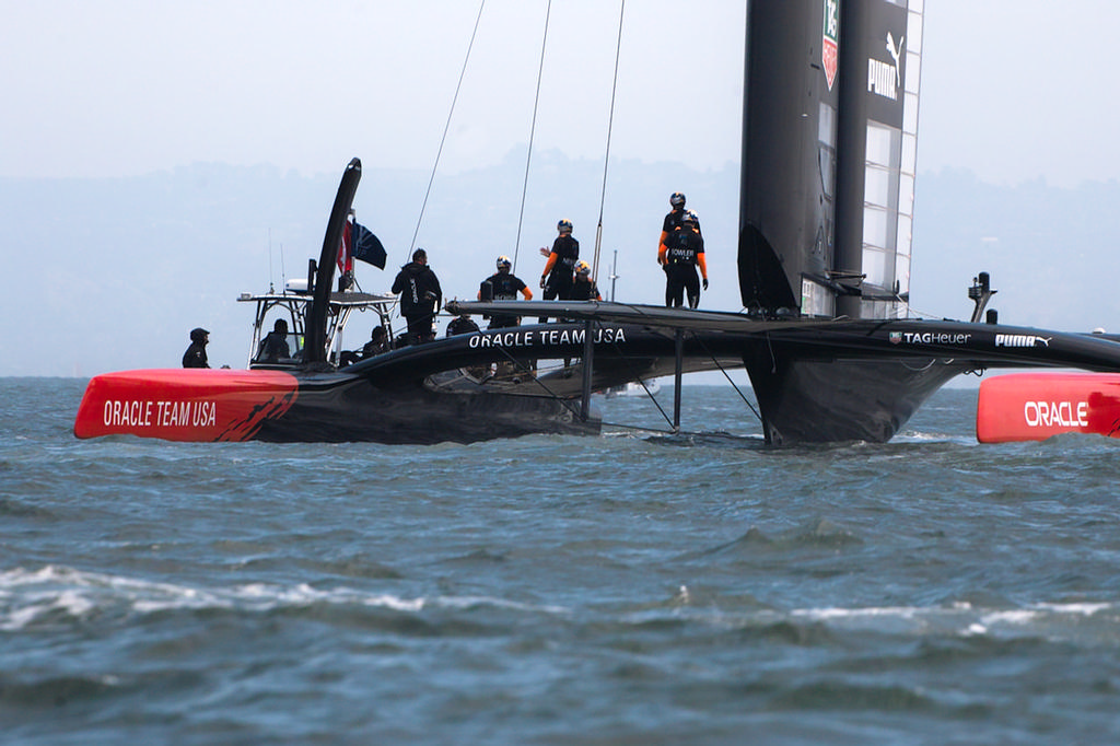 Oracle’s first boat, showing three visual cues; Two bowsprit support posts, squared underbody and a notch at the bottom of the mast. © Chuck Lantz http://www.ChuckLantz.com