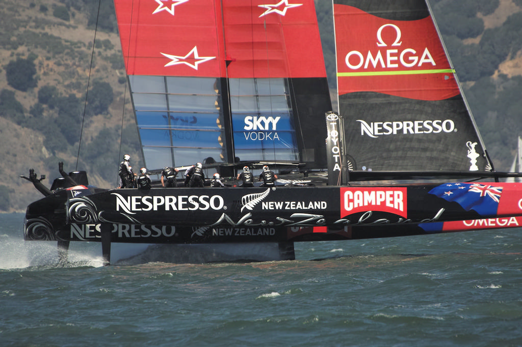 Emirates TNZ looking stable and quick, speeding downwind. - America’s Cup © Chuck Lantz http://www.ChuckLantz.com