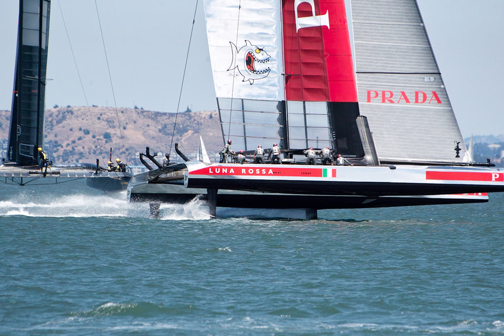 Artemis heads left while Luna Rossa stays right, almost a carbon copy of the two previous races. - America’s Cup © Chuck Lantz http://www.ChuckLantz.com