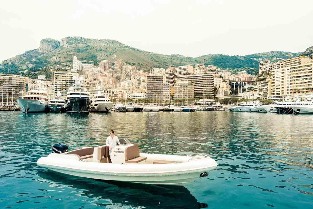 Hunton 830 tender © Hunton Powerboats Ltd http://www.hunton.co.uk/