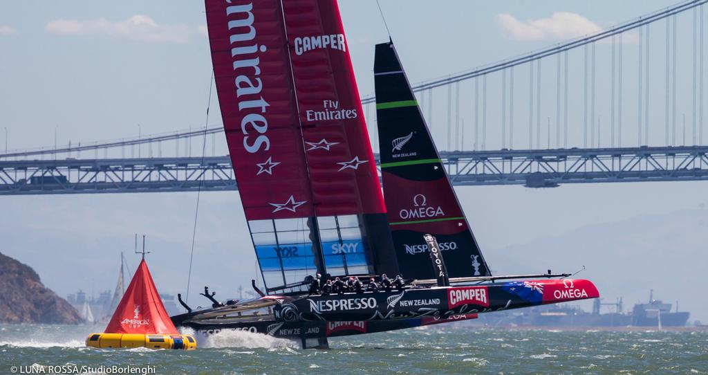 Emirates Team NZ - 2013 Louis Vuitton Cup Final - Race 7 ©  Luna Rossa/Studio Borlenghi/Borlenghi-Butto