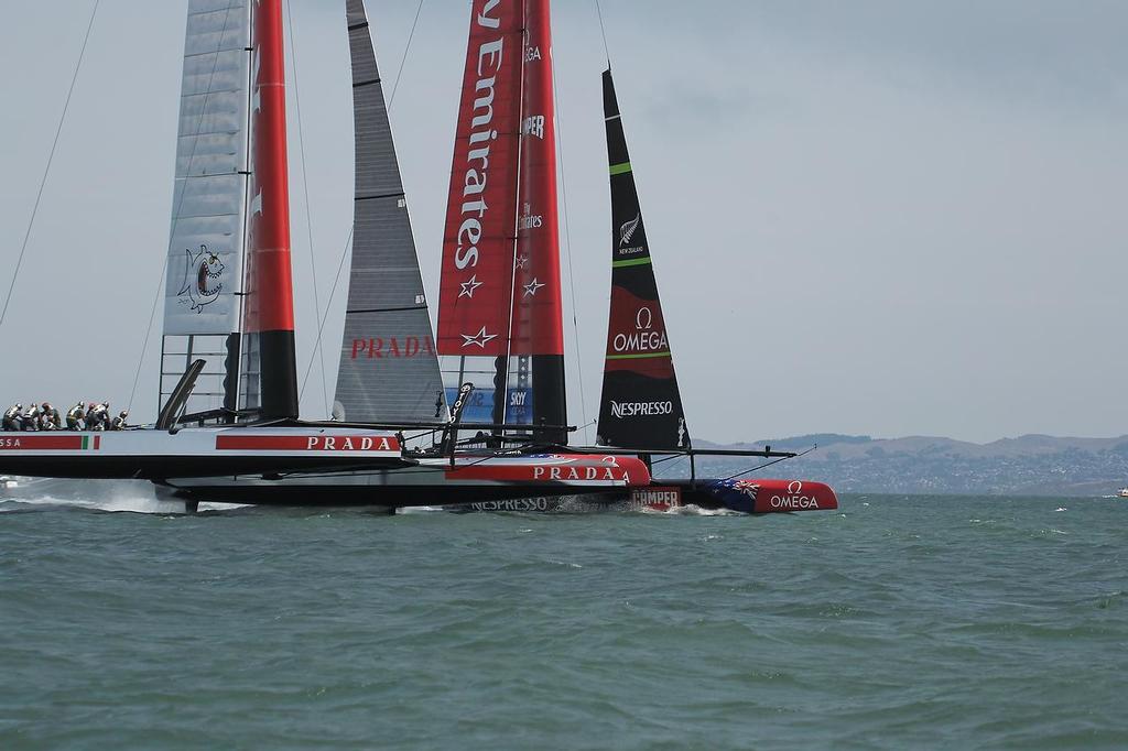 Start - Emiratyes Team NZ and Luna Rossa - Final of Louis Vuitton Cup, Day 3, August 19, 2013 © Chuck Lantz http://www.ChuckLantz.com