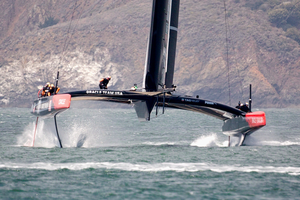 Oracle in the middle of a gybe.  - America’s Cup © Chuck Lantz http://www.ChuckLantz.com
