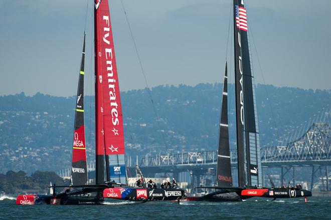 Emirates Team New Zealand stretch their lead over Oracle Team USA on the beat in race six on day four of the America’s Cup 34. 12/9/2013 © Chris Cameron/ETNZ http://www.chriscameron.co.nz