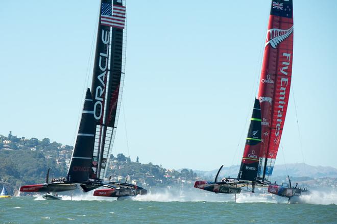 Emirates Team New Zealand and Oracle Team USA manouver for starting positions for race ten on day six of America’s Cup 34. 15/9/2013 © Chris Cameron/ETNZ http://www.chriscameron.co.nz