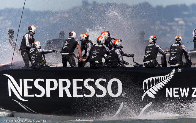 San Francisco,<br />
34th AMERICA’S CUP<br />
America’s Cup Final<br />
Emirates Team New Zealand Grant Dalton<br />
 © Luna Rossa Challenge S.L. 2007 www.lunarossachallenge.com