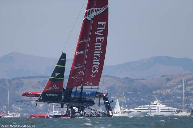 14/09/2013 - San Francisco (USA,CA) - 34th America’s Cup - ORACLE Team USA vs Emirates Team New Zealand, Race Day 5 ©  ACEA / Photo Balazs Gardi http://www.americascup.com/