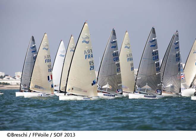 Finn fleet ©  Breschi / FFVoile / SOF 2013 http://sof.ffvoile.com/