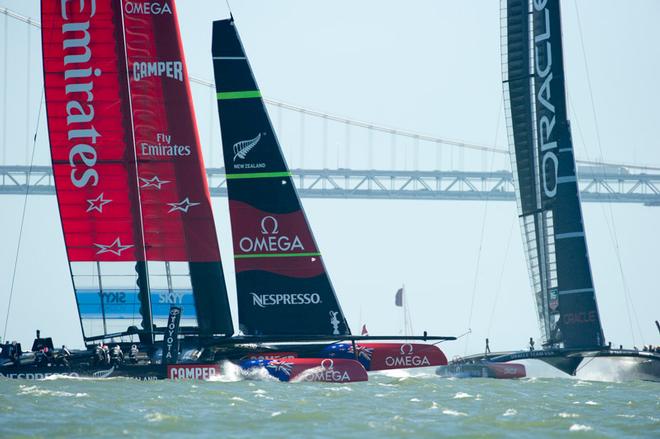 Emirates Team New Zealand tack onto  Oracle Team USA’ s path on the beat in race 18.  America’s Cup 34. 24/9/2013 © Chris Cameron/ETNZ http://www.chriscameron.co.nz