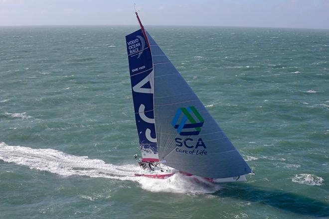 October 4 2013 - Team SCA sailing trials in the English Channel © Rick Tomlinson/Volvo Ocean Race http://www.volvooceanrace.com