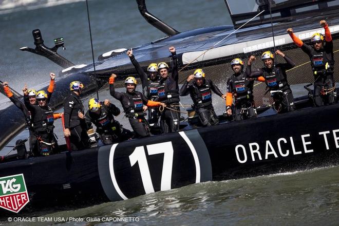 Oracle Team USA © Guilain Grenier Oracle Team USA http://www.oracleteamusamedia.com/