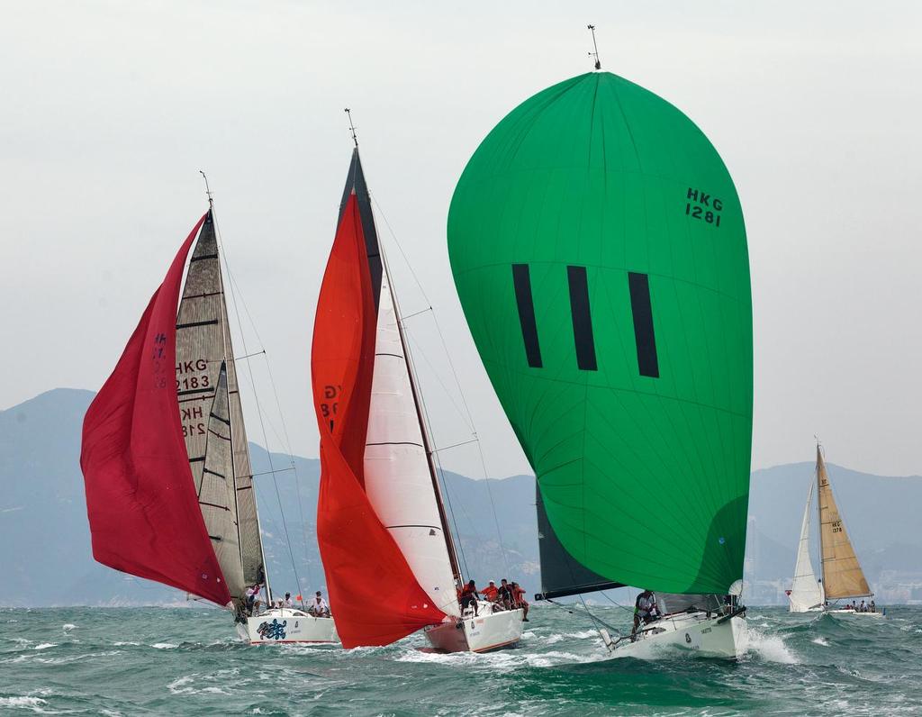 Mojito leads on the run © RHKYC / Guy Nowell