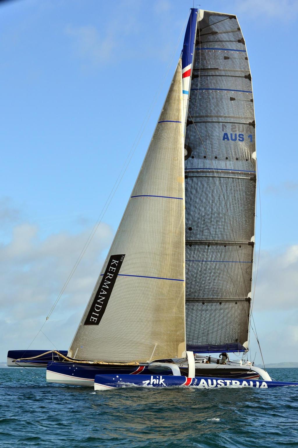 Team Australia sets the record from Sydney to Auckland - October 19, 2013 © Peter Idoine