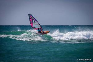 Miho Tanaka, turn - AWT Hatteras Wave Jam 2013 photo copyright  Simon Crowther http://www.simoncrowther.com/ taken at  and featuring the  class