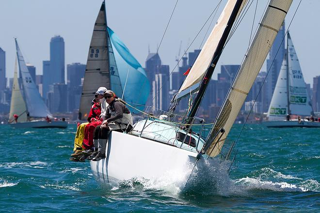 Robert Hick’s Toecutter continue to display good form on the water. - Club Marine Series ©  Alex McKinnon Photography http://www.alexmckinnonphotography.com