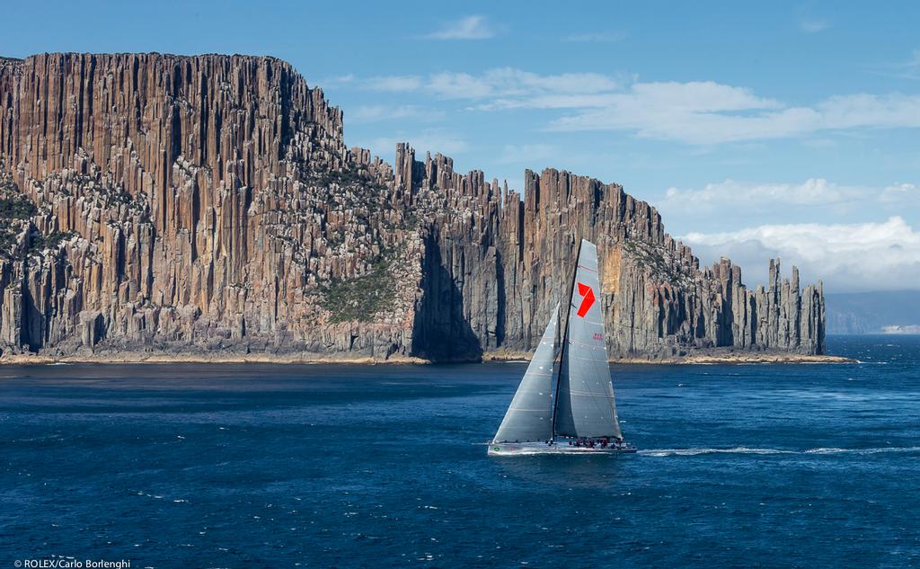 Wild Oats XI tackles the Derwent River on her way to a seventh Line Honours here passing Organ Pipes ©  Rolex / Carlo Borlenghi http://www.carloborlenghi.net