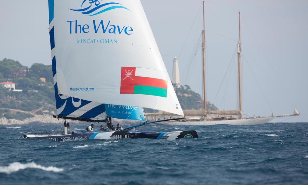 The Wave Muscat skippered by Leigh McMillan. © Lloyd Images