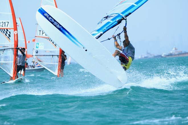 2014 Singapore Open Asian Windsurfing Championship day 1 © Howie Choo