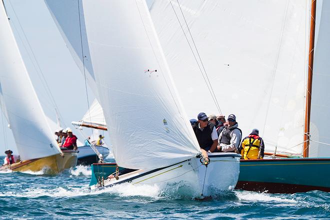 Rounding the top mark and all was well, with tight groupings amongst the whole fleet. - Gant Portsea Cup ©  Alex McKinnon Photography http://www.alexmckinnonphotography.com