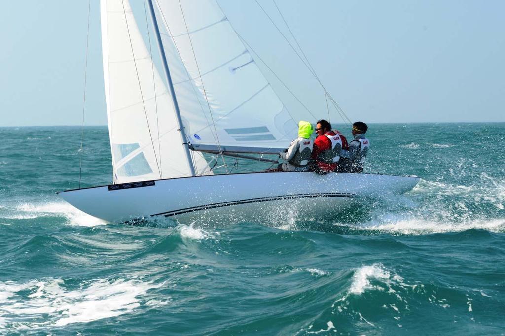 2014 Hong Kong Dragon Championship © Eileen Sze http://www.rhkyc.org.hk/