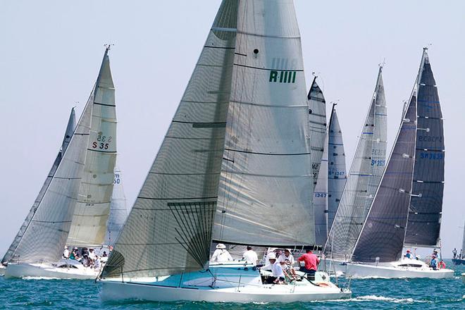 Robert Hick’s Toecutter II starts their day’s work and what a day it was… - Club Marine Series © Teri Dodds http://www.teridodds.com