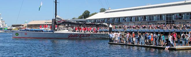 Wild Oats XI manoeuvres to her berth © Crosbie Lorimer http://www.crosbielorimer.com