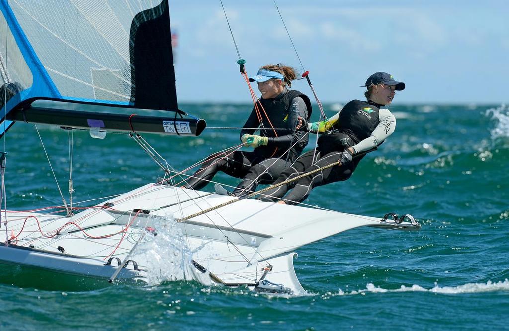 Tess Lloyd / Caitlin Elks (AUS)<br />
Racing -Day 4 / 49er FX ISAF Sailing World Cup - Melbourne Sandringham Yacht Club © Jeff Crow/ Sport the Library http://www.sportlibrary.com.au