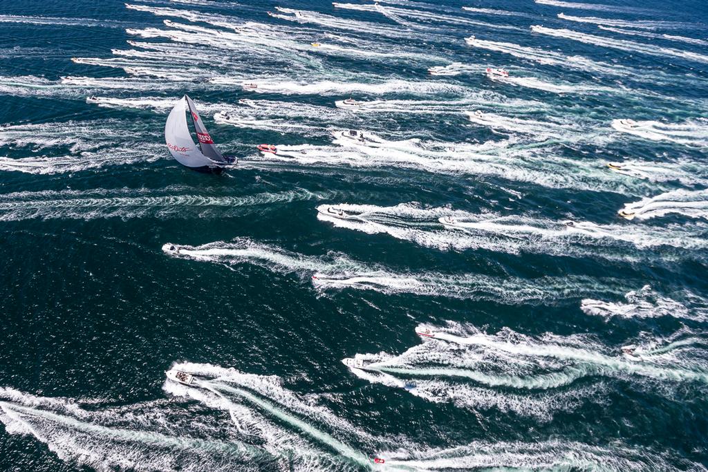WILD OATS XI, Sail n: AUS10001, Bow n: XI, Design: Reichel Pugh 100, Owner: Robert Oatley, Skipper: Mark Richards closes on the finish line in the Derwent River ©  Rolex / Carlo Borlenghi http://www.carloborlenghi.net