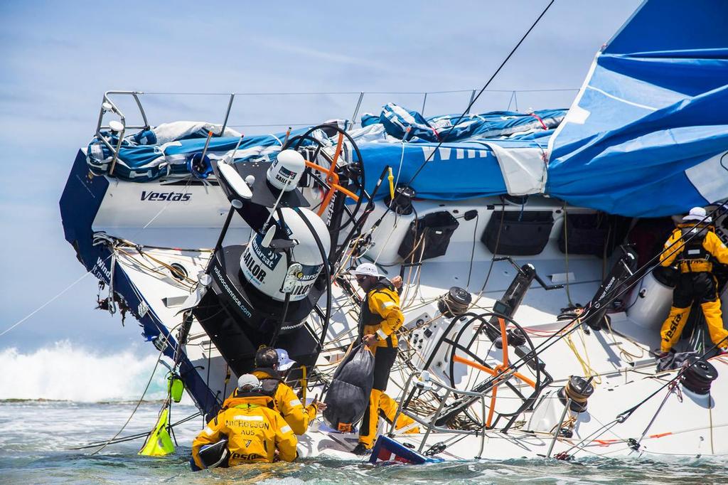 November 30, 2014. Team Vestas Wind on the Cargados Carajos Shoals as the crew remove gear.  © Brian Carlin - Team Vestas Wind