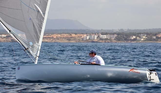 Finn action - ISAF Sailing World Cup Mallorca, day 1 © Robert Deaves/Finn Class http://www.finnclass.org