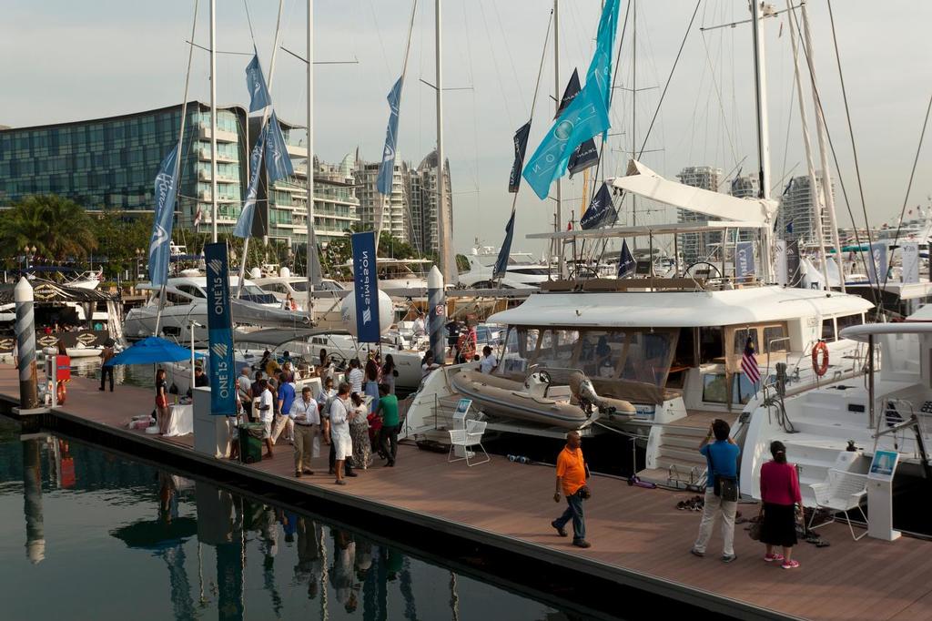 Singapore Yacht Show 2014. Dock walkers © Guy Nowell http://www.guynowell.com