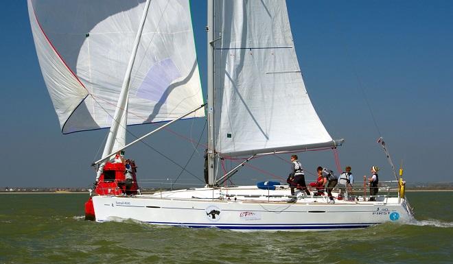 Craig Dibb and Plymouth Pink en route to 2nd     - BUCS-BUSA Yachting Champs 2014 © Sean Clarkson