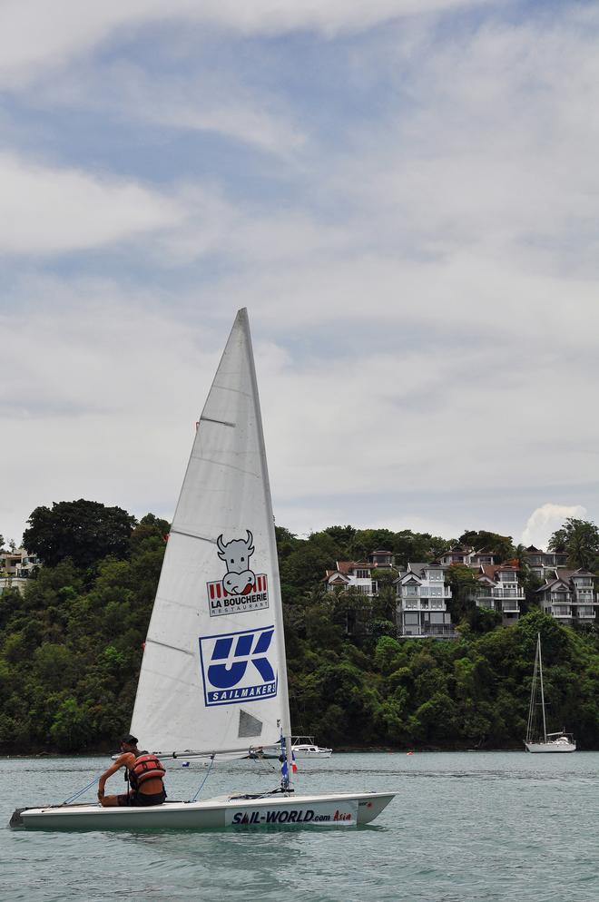 Say goodbye to some comfortable holiday homes - Yassine Darkaoui takes off on his Andaman Laser Challenge © Adelaide