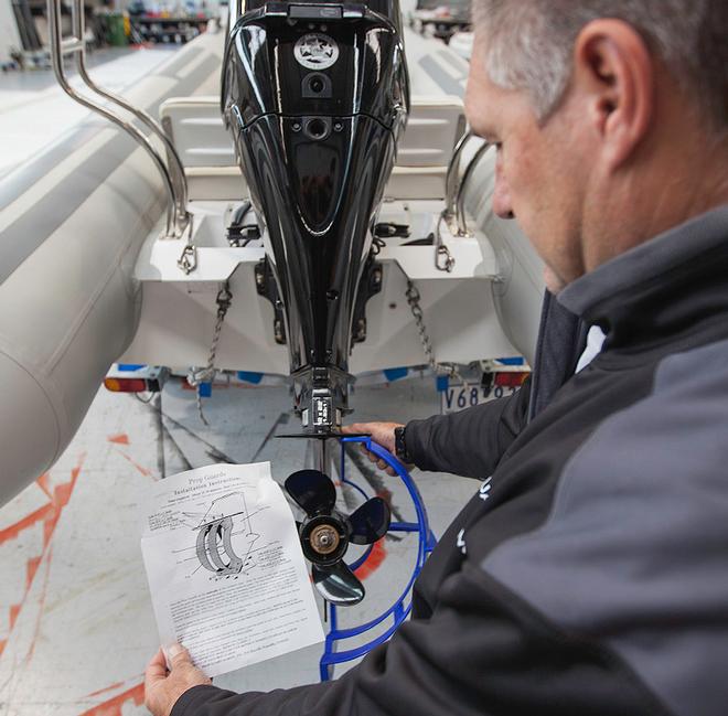 Dave Eickmeyer demonstrates how to fit a Prop Guard correctly. ©  John Curnow