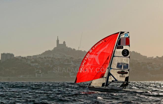 49erFX pair Sarah Steyaert and Julie Bossard training during a sunny and windy day in Marseille, France. © Christophe Launay