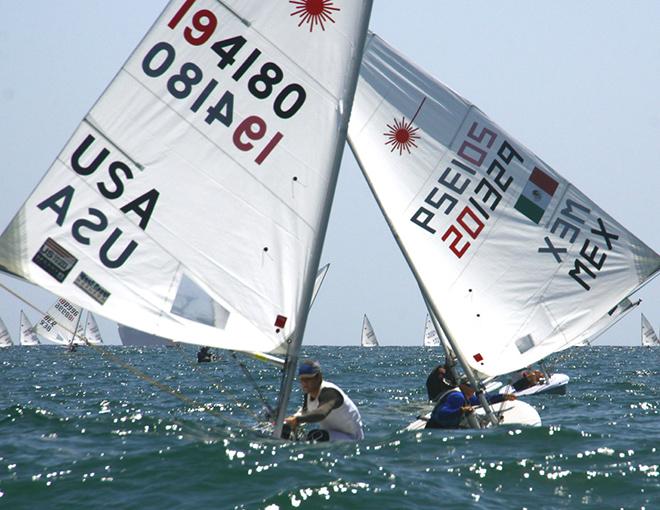 Chris Barnard (l.), third overall,  leads Mexico's Yanic Gentry downwind  © Rich Roberts