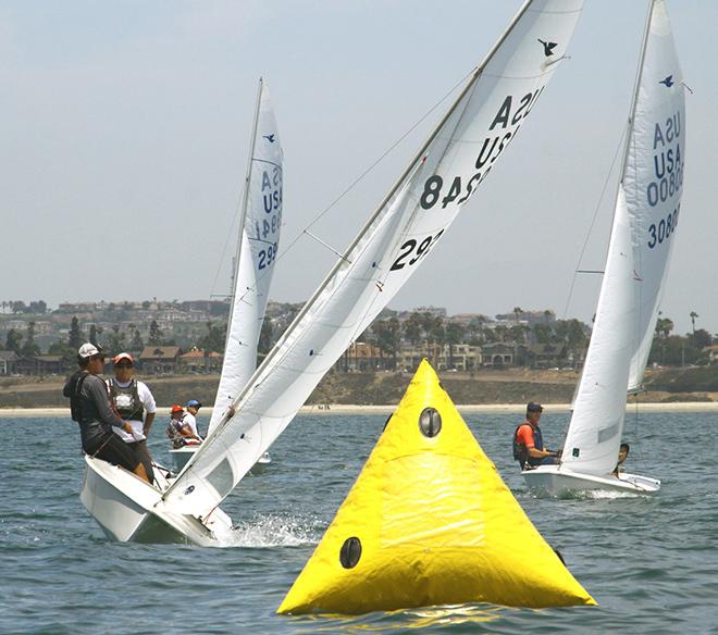 Aine McLean Pretwill leads Snipe rivals at windward mark © Rich Roberts http://www.UnderTheSunPhotos.com