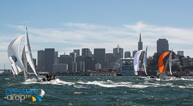 2014 Express 27 National Championship © Erik Simonson/ pressure-drop.us http://www.pressure-drop.us