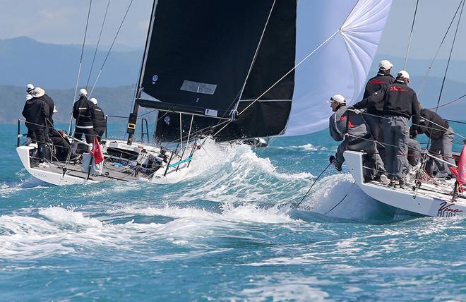 Close racing © Crosbie Lorimer http://www.crosbielorimer.com