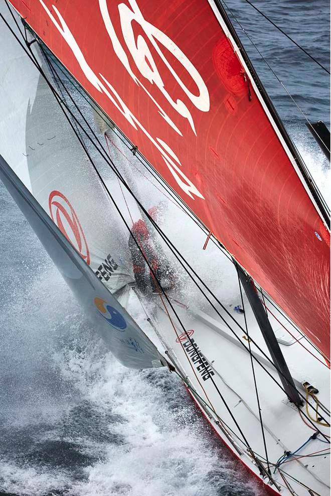 Dongfeng crew in the spray &copy;  Benoit Stichelbaut / Dongfeng Race Team